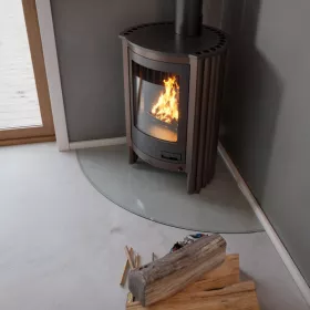 Sklo pod kamna - FLAMINGO Výseč 1000x1000 mm, fazeta / 6 mm HS Flamingo Sklo pod kamna - FLAMINGO Výseč 1000x1000 mm, fazeta / 6 mm HS Flamingo